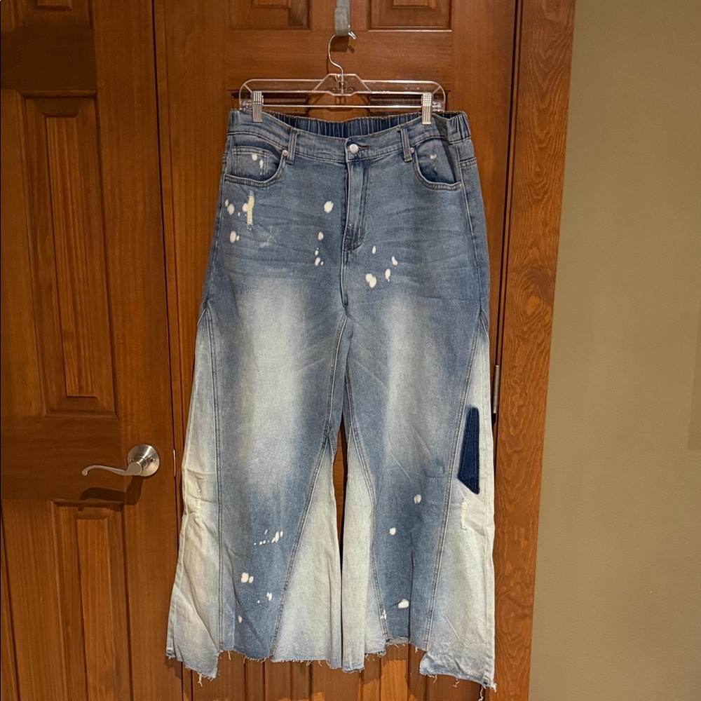 Oli & Hali Women's Light Blue Distressed Wide-Leg Jeans